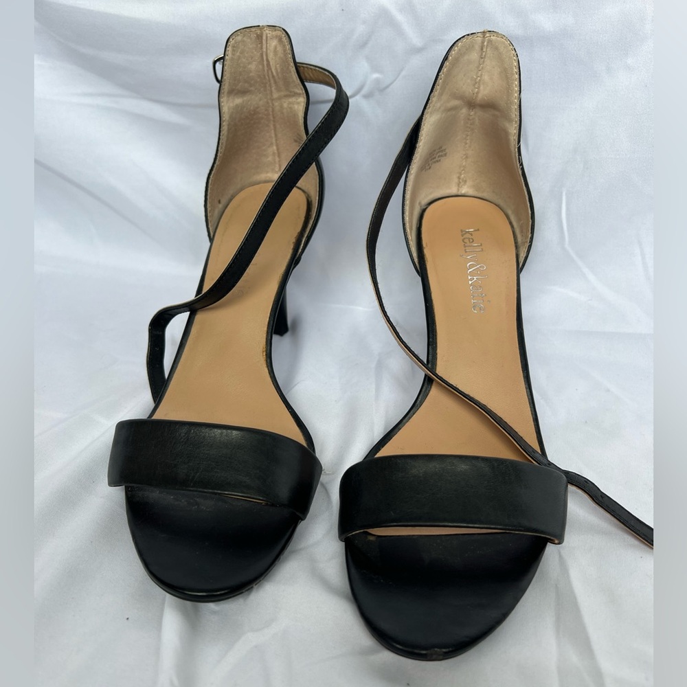 Black strappy heels, sz 6.5, Kelly & Katie